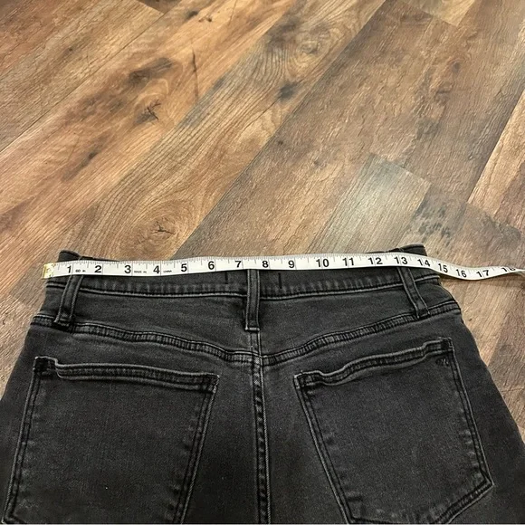 Madewell High-Rise Denim Shorts in Clint Wash: Drop-Hem Edition sz 28 - Picture 2 of 7